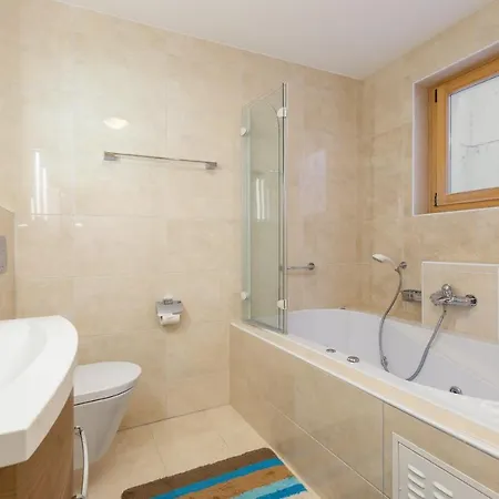 Big Center App For 6 W. Jacuzzi & Double Sauna! * Anzère