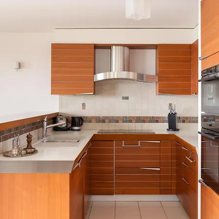 Big Center App For 6 W. Jacuzzi & Double Sauna! Apartman *